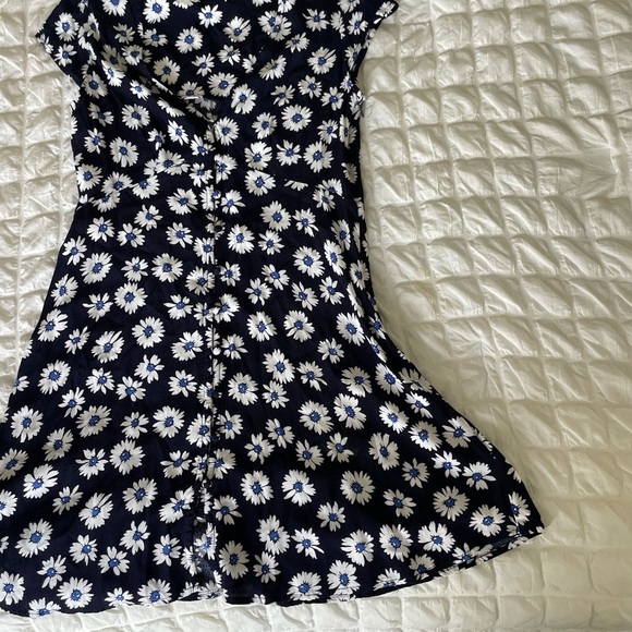 GAP Daisy Button down  V-Neck Mini Sundress - Picture 4 of 8